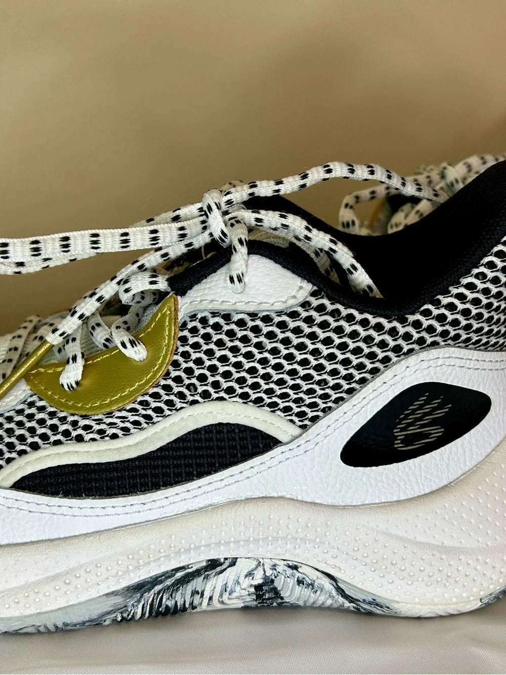 Curry Under Armour Kids White Black Gold Sneakers